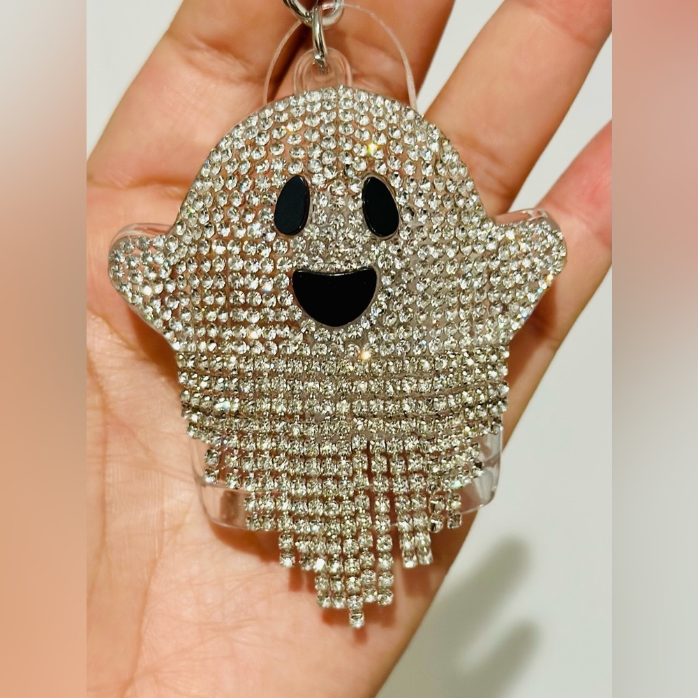 Bath & Body Works Blingy Ghost Halloween
Pocketbac Holder